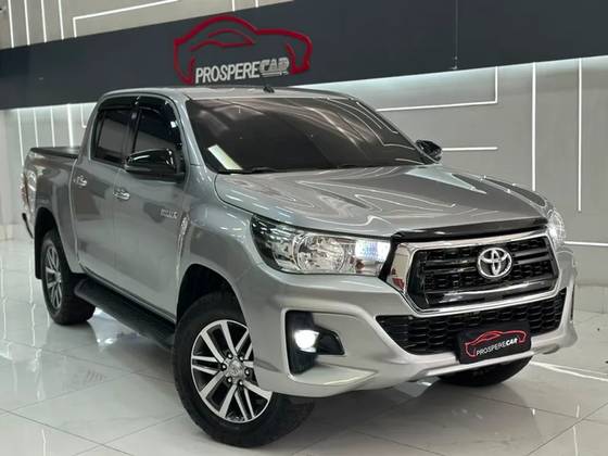 TOYOTA HILUX 2.8 SRV 4X4 CD 16V DIESEL 4P AUTOMÁTICO TOYOTA HILUX 2.8 SRV 4X4 CD 16V DIESEL 4P AUTOMÁTICO